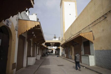 عبء الأزمة الصحية الناجمة عن فيروس كورونا تبطئ سوق الشغل..