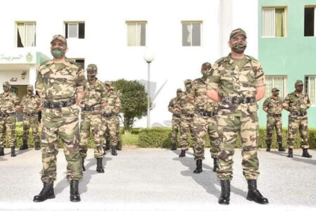 زي جديد لعناصر الجيش البري والجوي والبحري