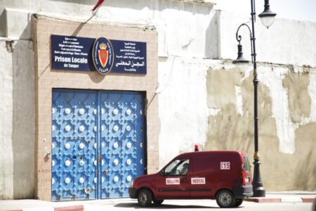 صادم..سجين بطنجة يصارع الموت