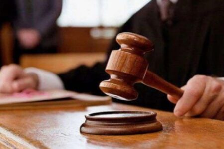 متابعة طبيب عمومي بعد ضبطه في فضيحة