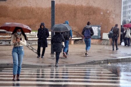 طقس الأربعاء.. أمطار وصقيع بهاته المناطق المغربية