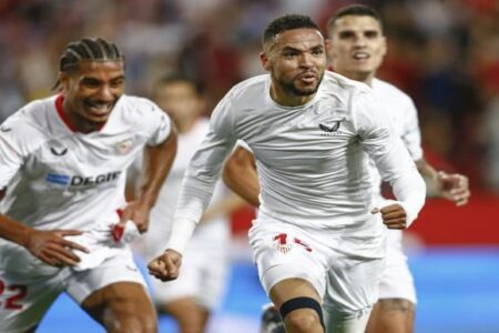 النصيري مرشح للانتقال إلى إنجليزا وعين إشبيلية