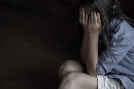 الحكم بسنتين في قضية “هتك” عرض طفلة يثير ضجة