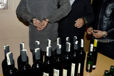 القصر الكبير: المتجارة بالخمور يوقف ثلاثينيا..