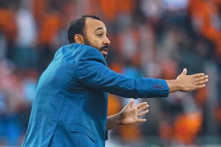 طارق السكتيوي بديلا لعصام الشرعي بالمنتخب الأولمبي