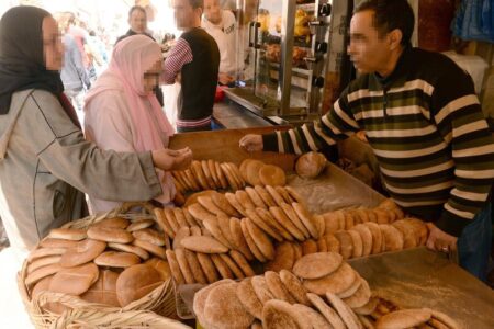 رفع الدعم عن “البوطا”زيادة في أسعار الخبز وانتقادات لـ”تجار الأزمات”