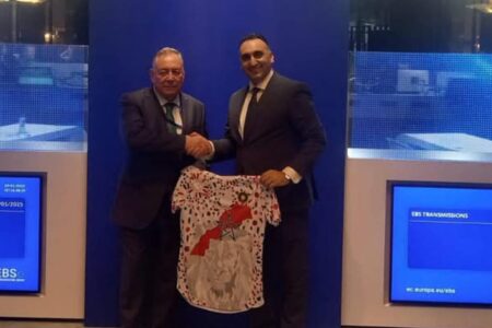 إسحاق شارية يعقد لقاء هاما مع نائب رئيس فريق البرلمانيين القوميين بالبرلمان الأوروبي